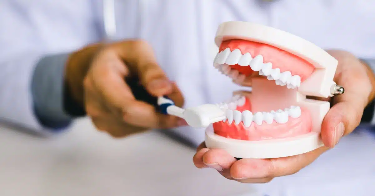 Diş Temizliği Nasıl Yapılır?